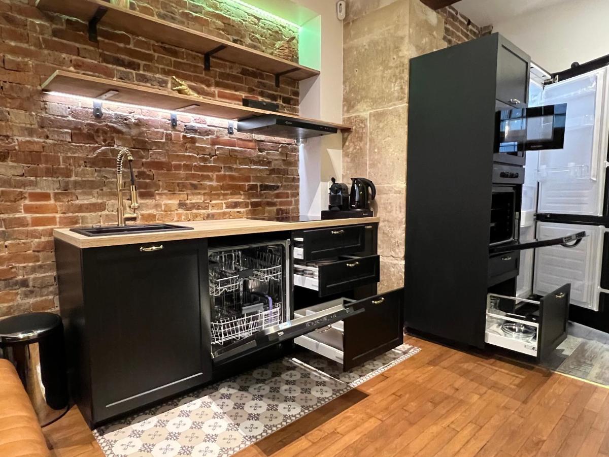 Good Vibes Luxurious Loft In Paris 11Th, With Ac & Table Football Bagian luar foto